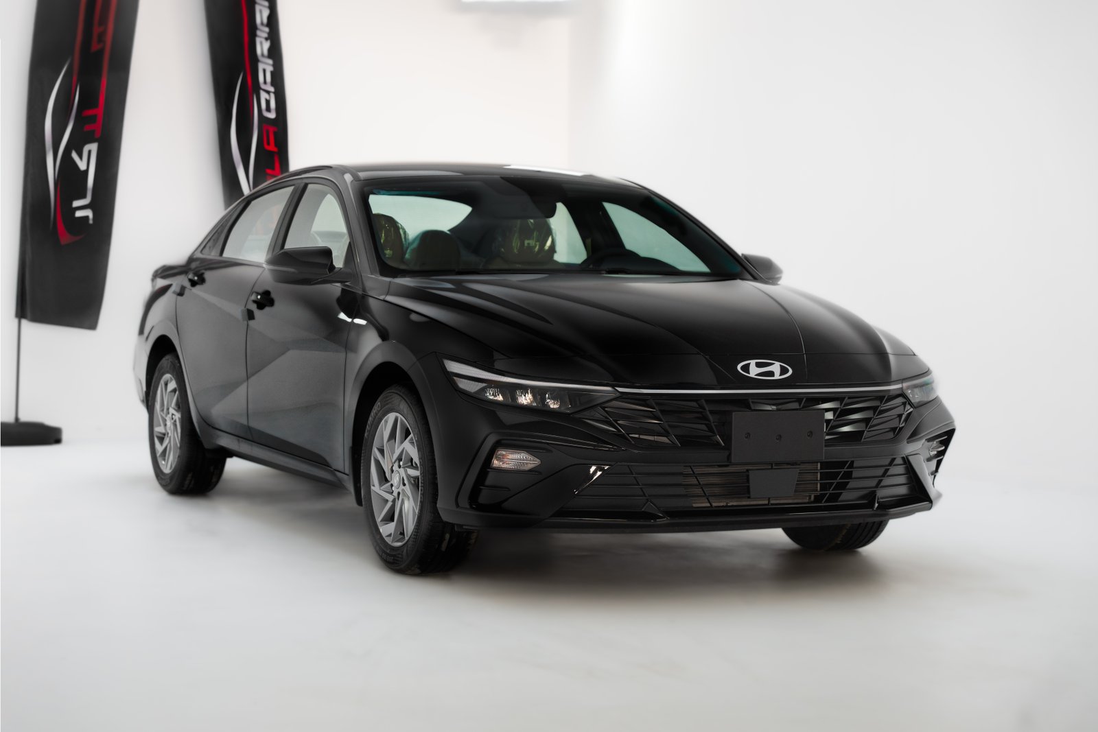 uploads/cars/cover/17632168767600.jpg